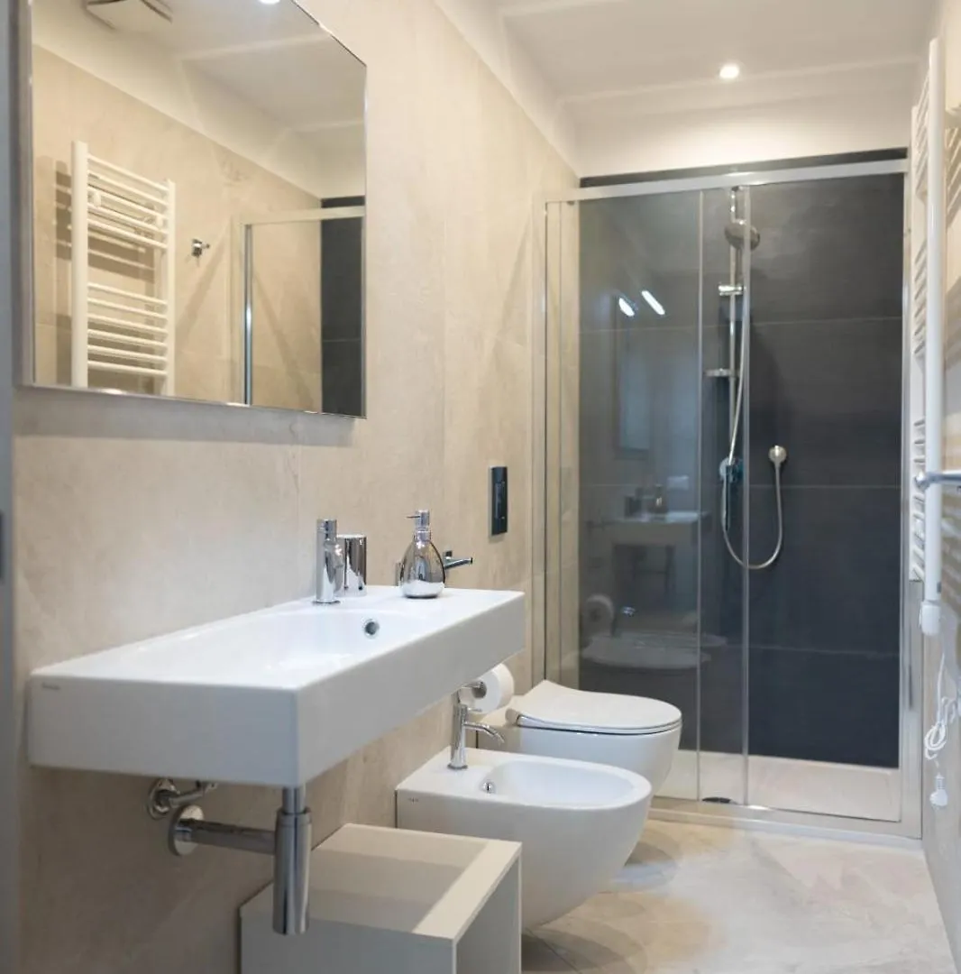 Ruggero 156 Apartments チェファル